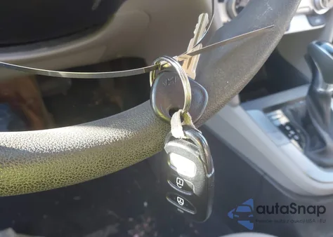 2019 Hyundai Elantra Sel z USA, uszkodzony, nr VIN 5NPD84LF6KH474364